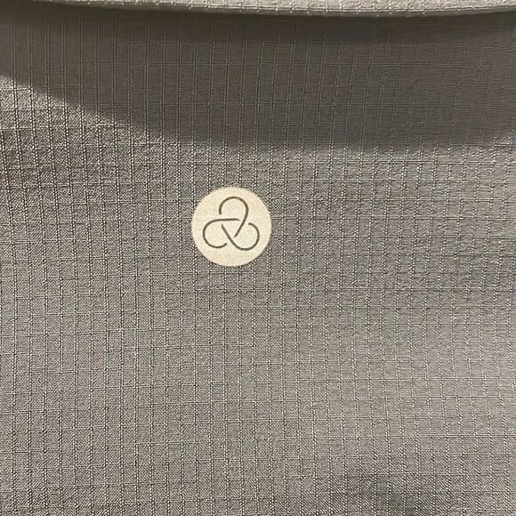 NWT Zella short sleeve shirt Grey Magnet size medium - Picture 4 of 11